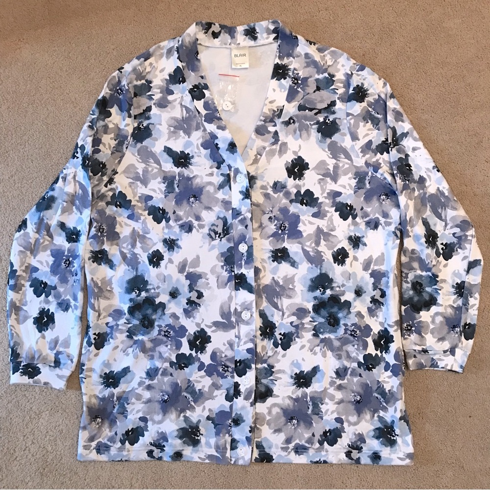 Blair Light Weight Cardigan Jacket NEW Size XL White Blue Floral Pockets Cottage